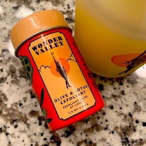 Wonder Valley Olive & Lotus Exfoliant